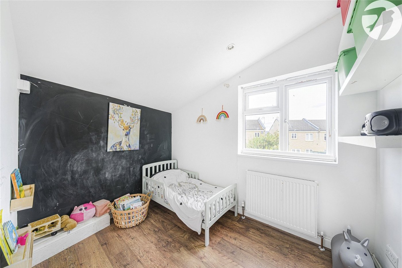3 bedroom house for sale in Swanscombe | Robinson Jackson