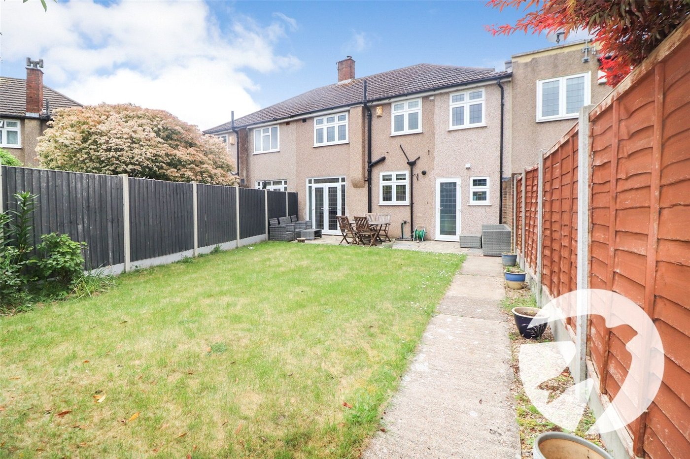 4 bedroom house for sale in Erith (Bexleyheath Borders) | Robinson Jackson
