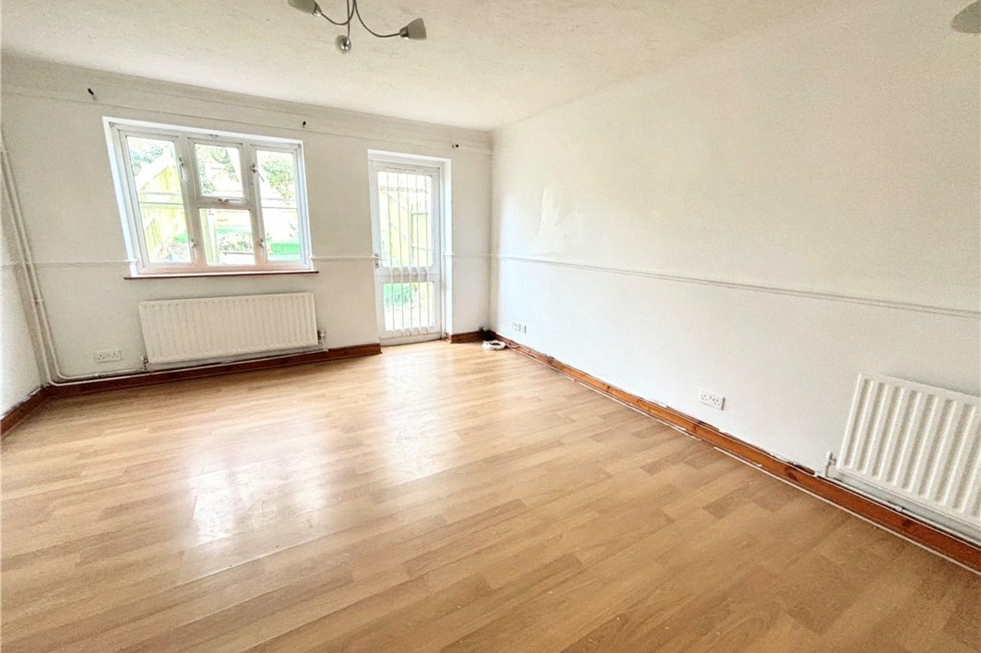 2 bedroom house for sale in St Mary Cray | Robinson Jackson