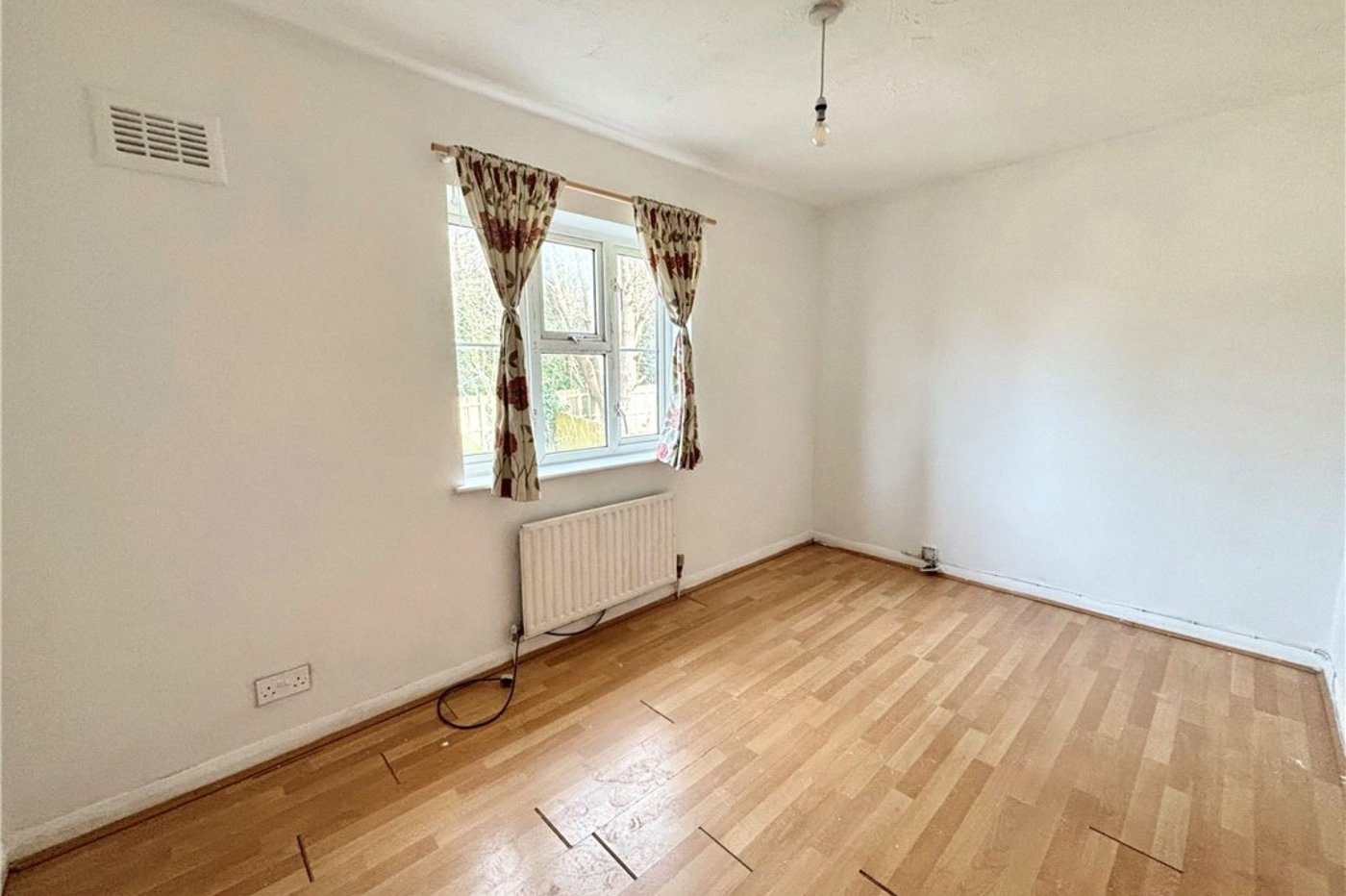 2 bedroom house for sale in St Mary Cray | Robinson Jackson