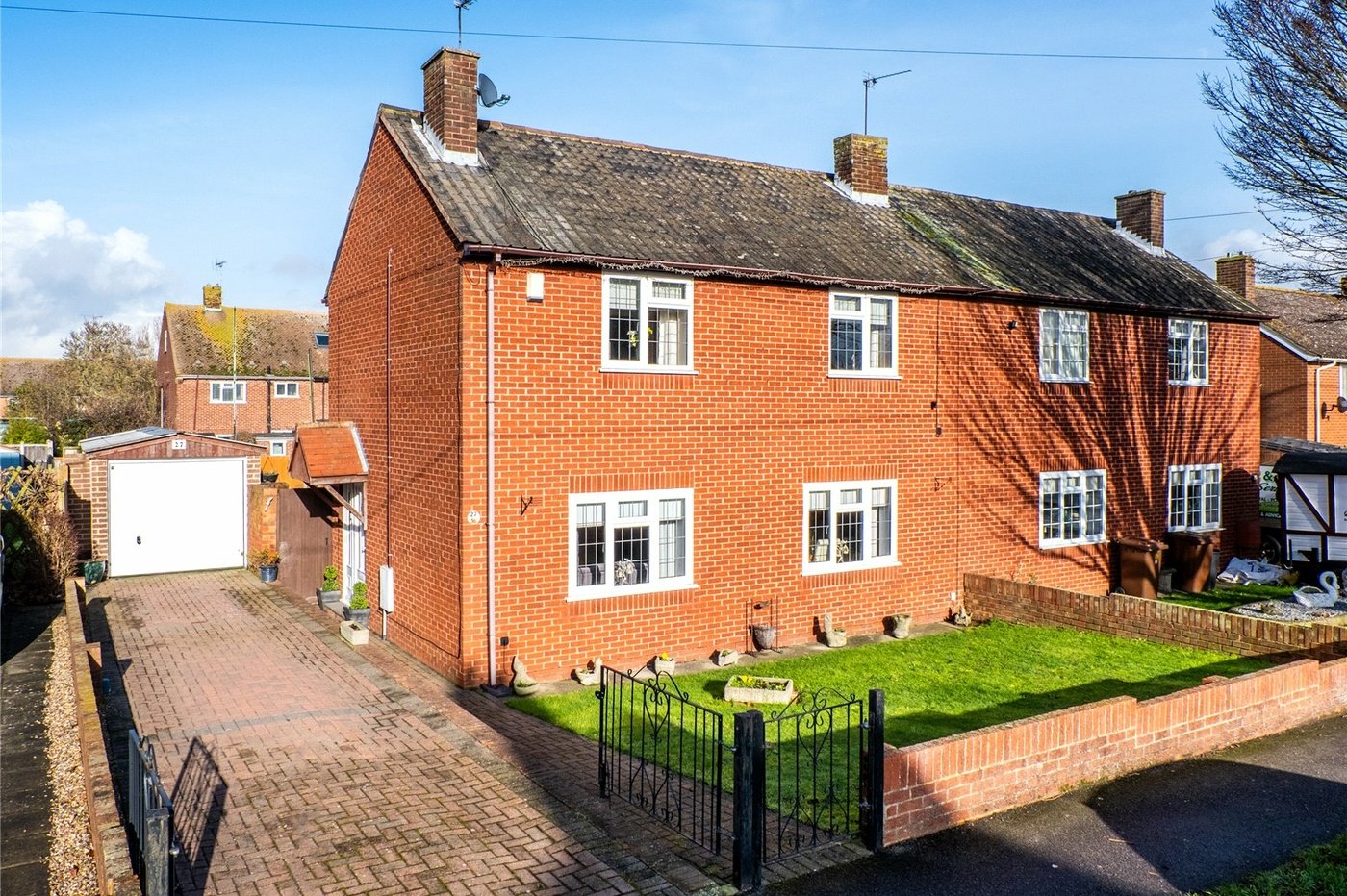 3 bedroom house for sale in Cliffe | Robinson Michael & Jackson