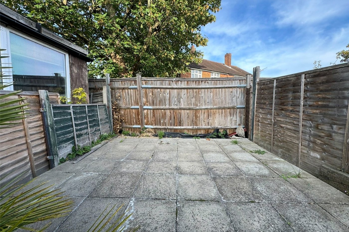 2 bedroom property for sale in Plumstead Common | Robinson Jackson