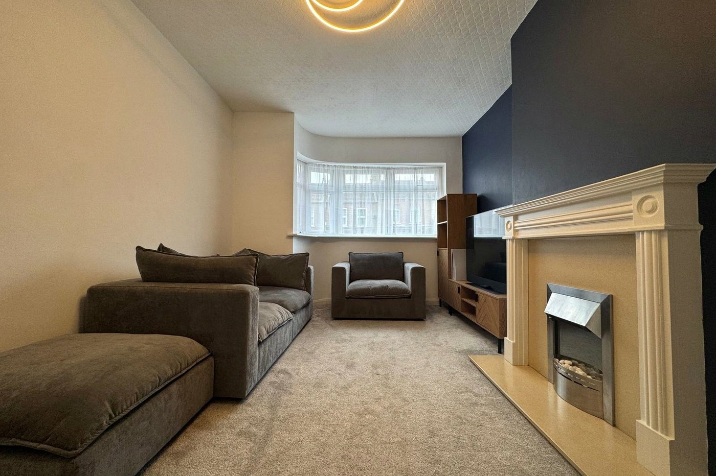 2 bedroom property for sale in Plumstead Common | Robinson Jackson