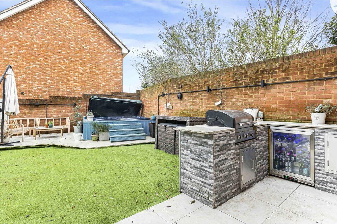 3 bedroom house for sale in Wainscott | Robinson Michael & Jackson