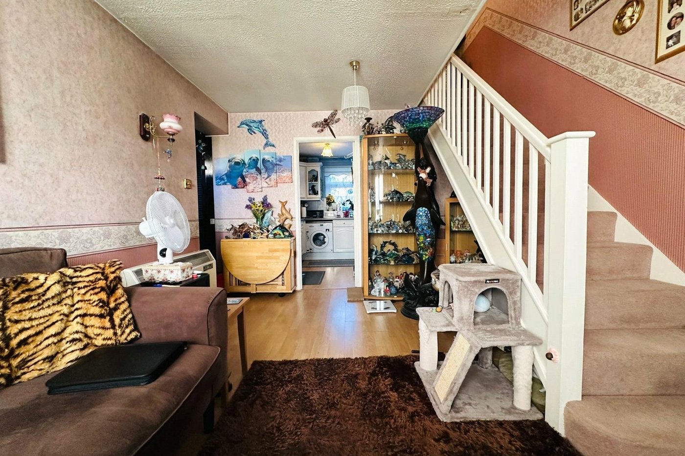 2 bedroom house for sale in London | Robinson Jackson