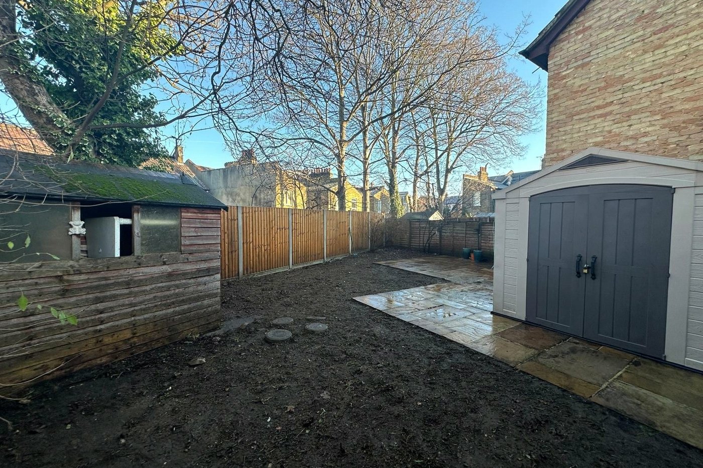 2 bedroom house for sale in London | Robinson Jackson