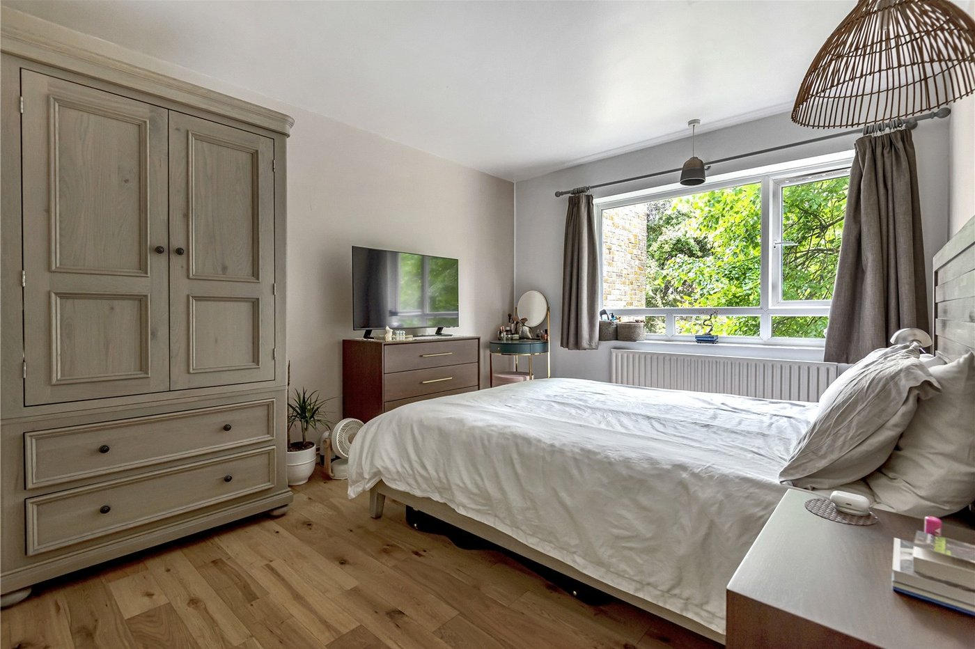 2 bedroom property for sale in Sydenham | Robinson Jackson