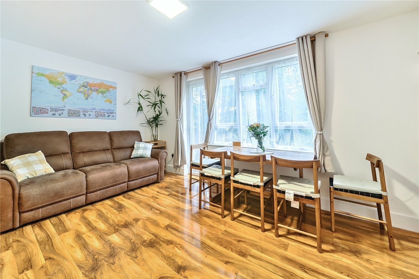 3 bedroom property for sale in  | Robinson Jackson