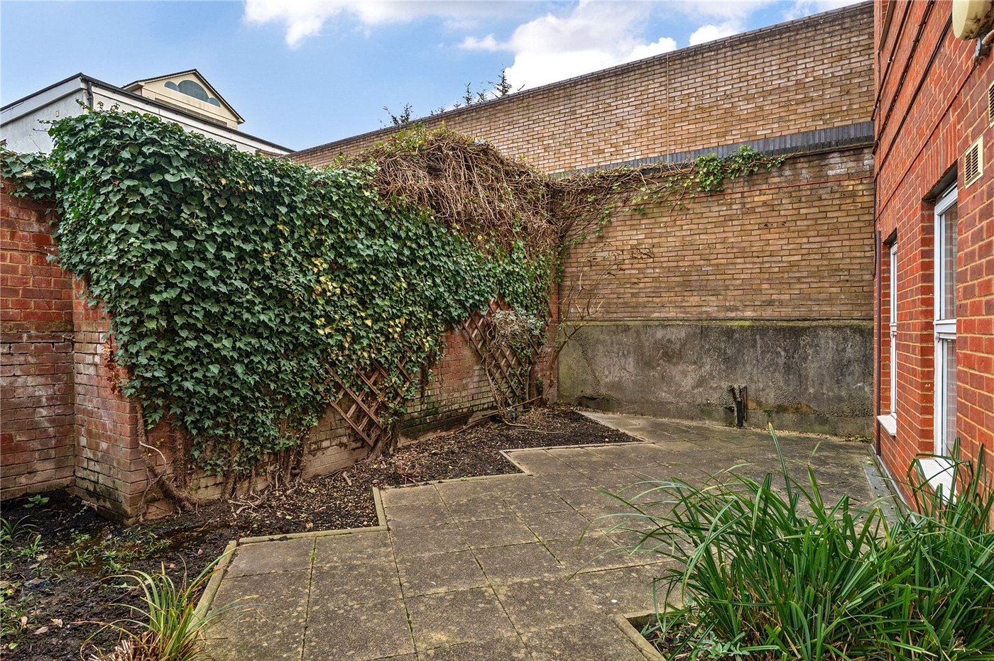 1 bedroom property for sale in Sydenham | Robinson Jackson