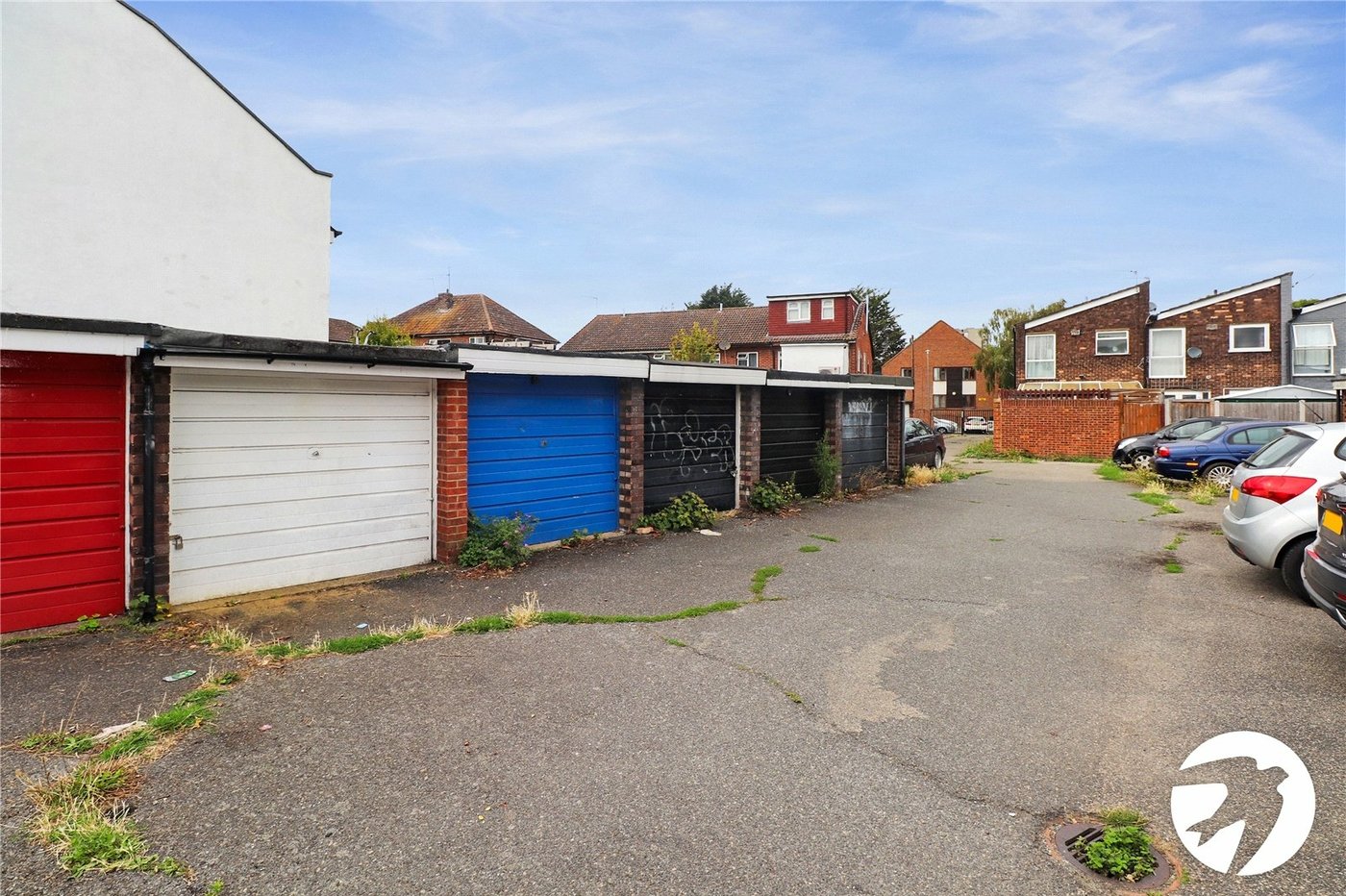 3 bedroom house for sale in London | Robinson Jackson