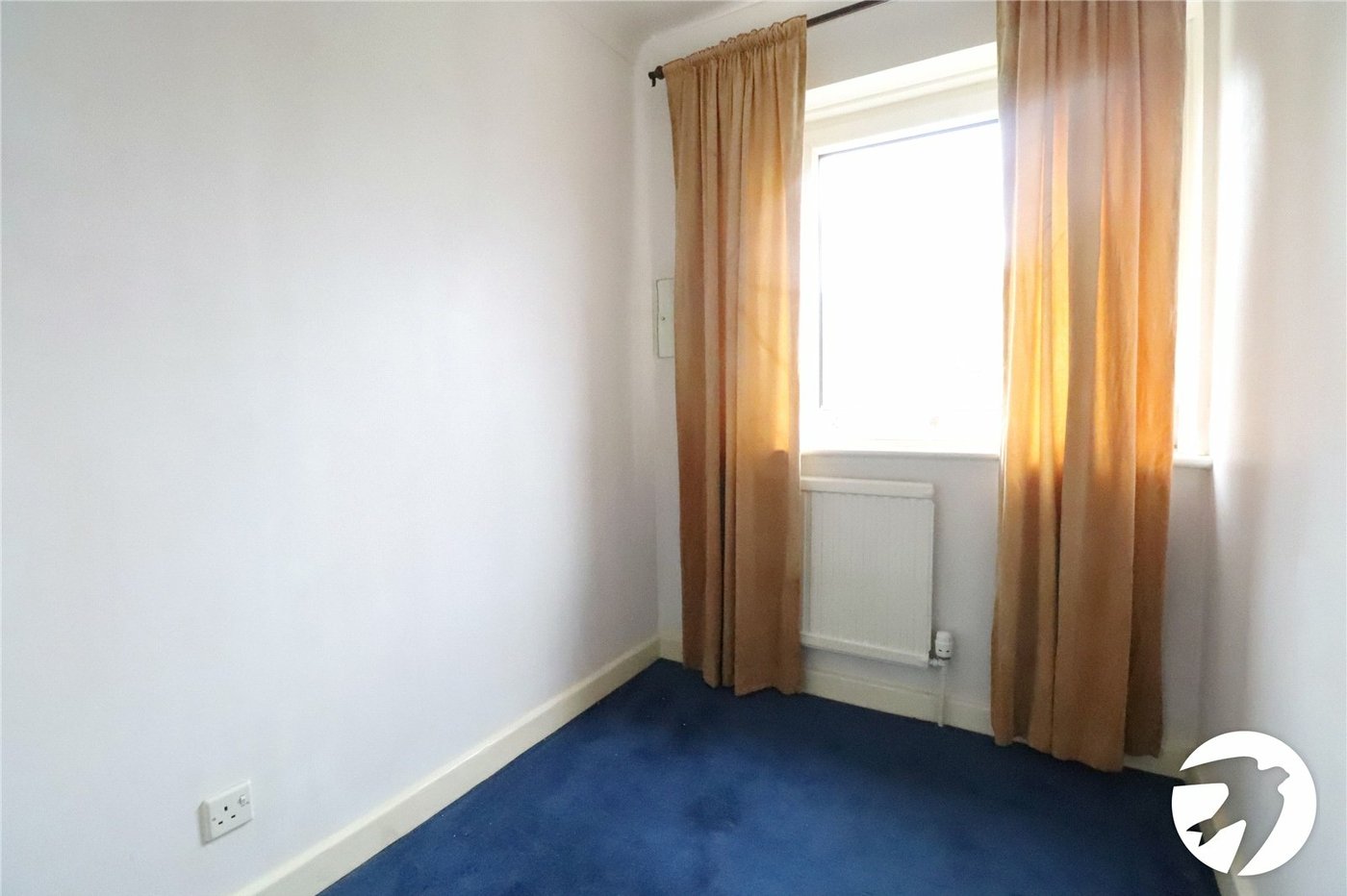 3 bedroom house for sale in London | Robinson Jackson