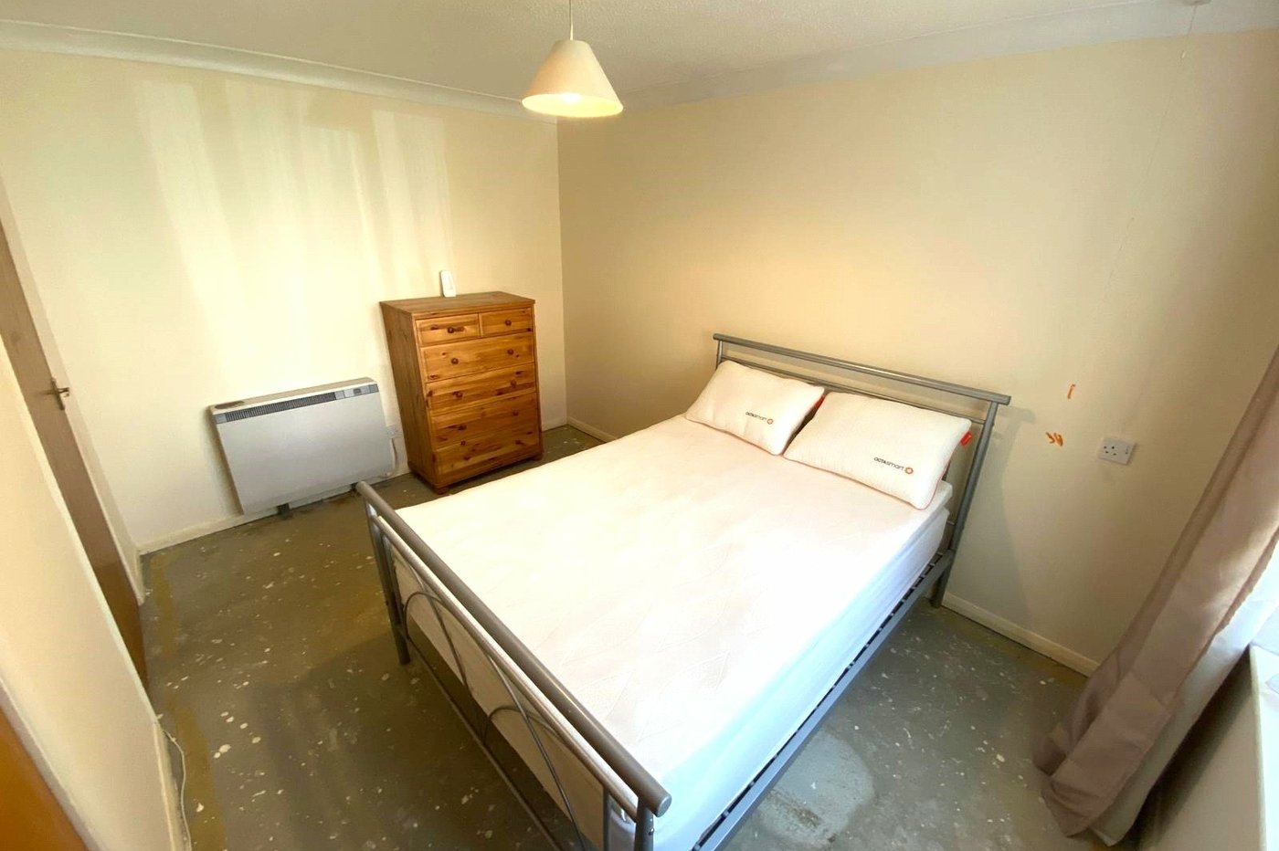 2 bedroom property for sale in London | Robinson Jackson