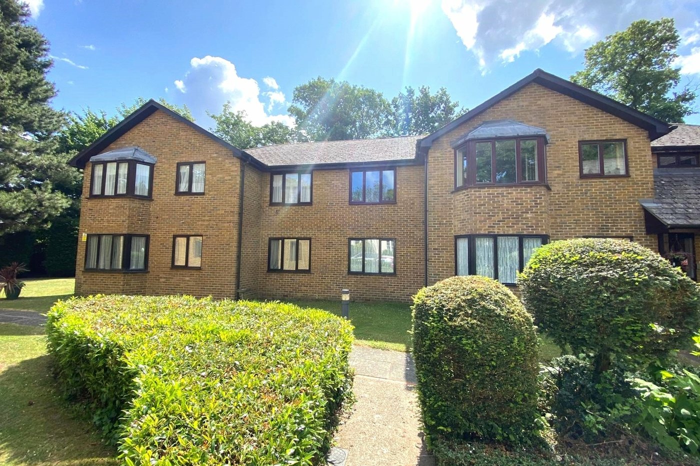 2 bedroom property for sale in  | Robinson Jackson