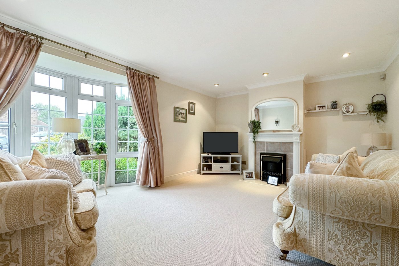 3 bedroom house for sale in Rainham | Robinson Michael & Jackson