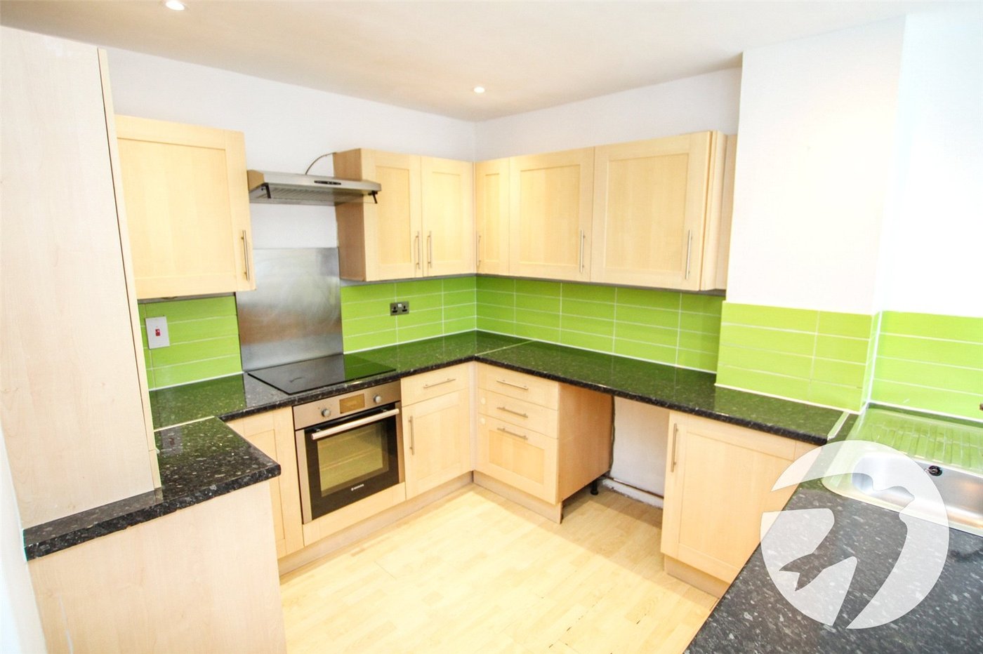 3 bedroom property for sale in Eltham | Robinson Jackson