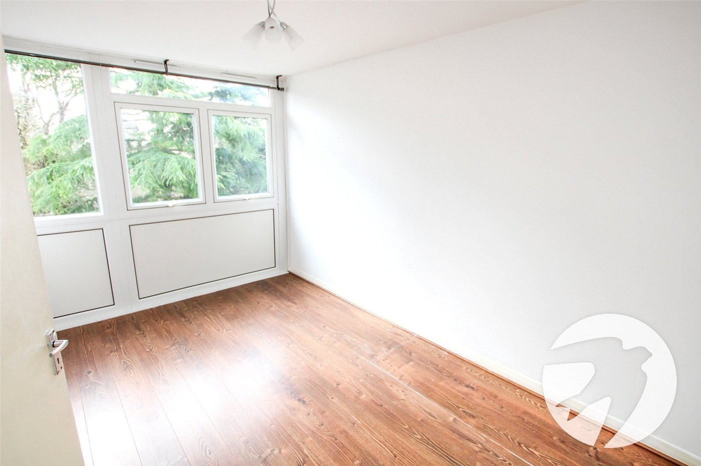 3 bedroom property for sale in Eltham | Robinson Jackson