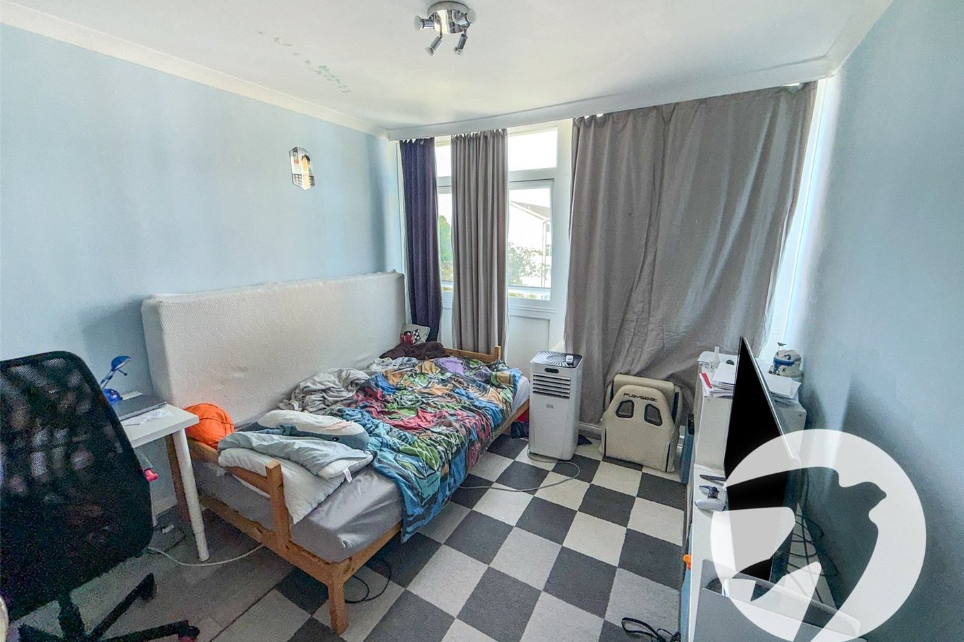 3 bedroom property for sale in London | Robinson Jackson