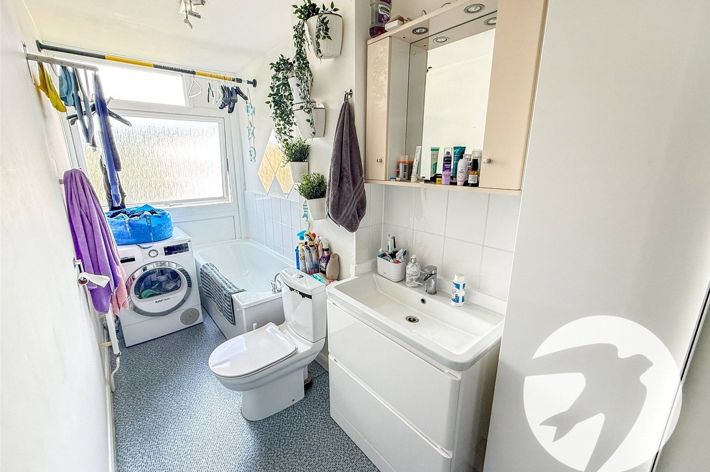 3 bedroom property for sale in London | Robinson Jackson