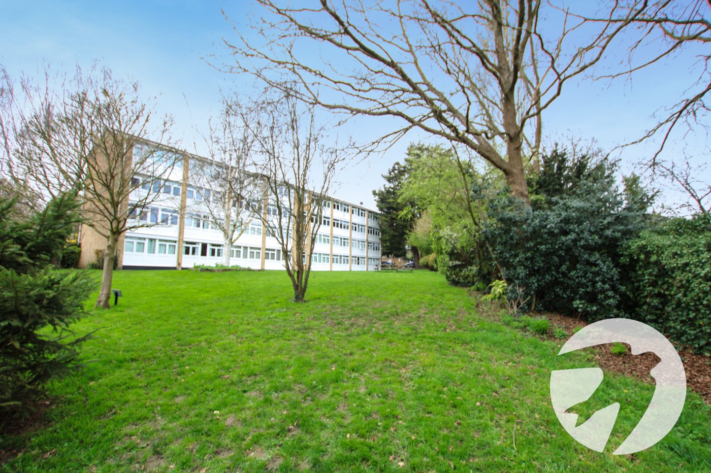 3 bedroom property for sale in London | Robinson Jackson