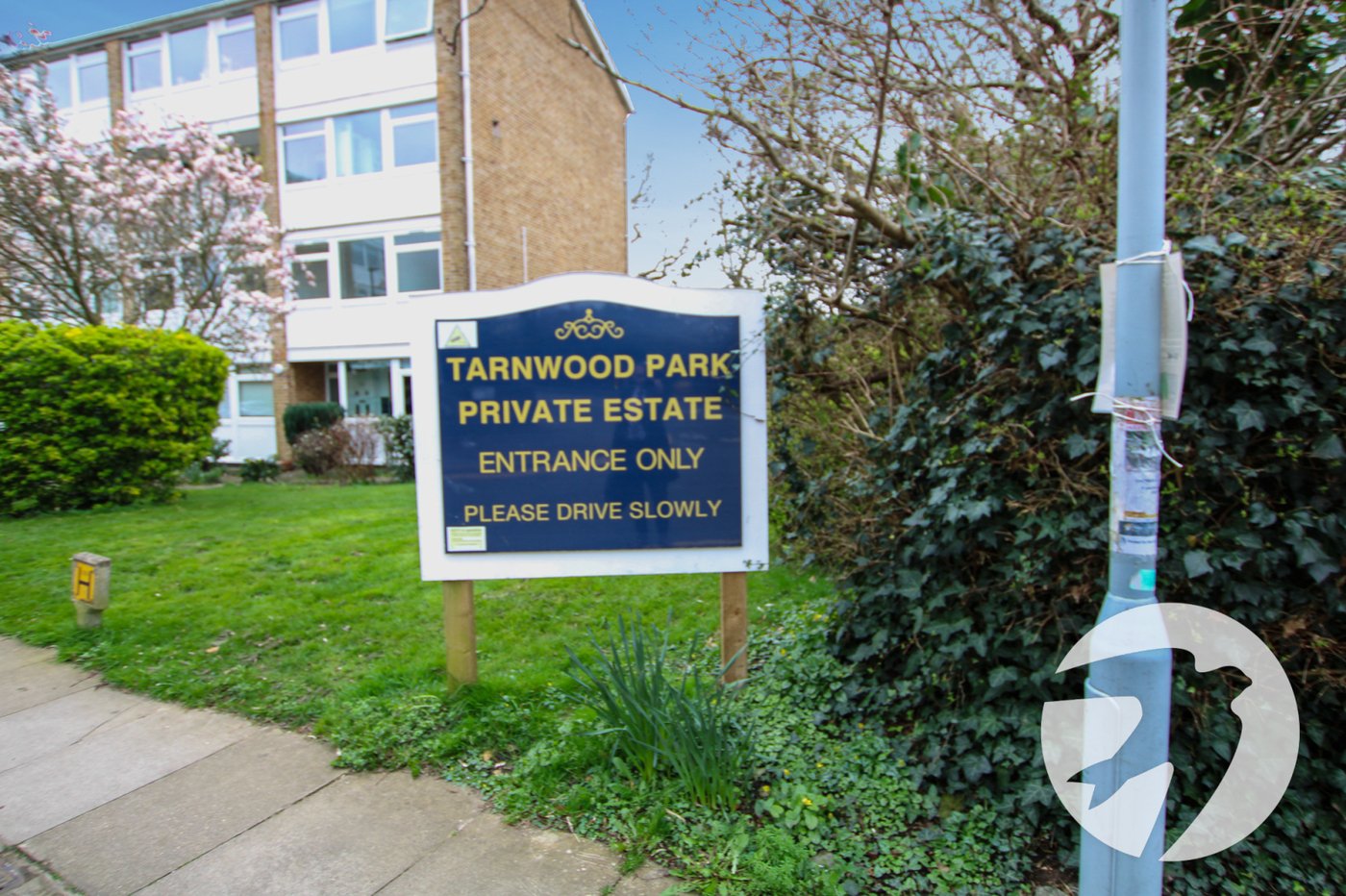 3 bedroom property for sale in London | Robinson Jackson