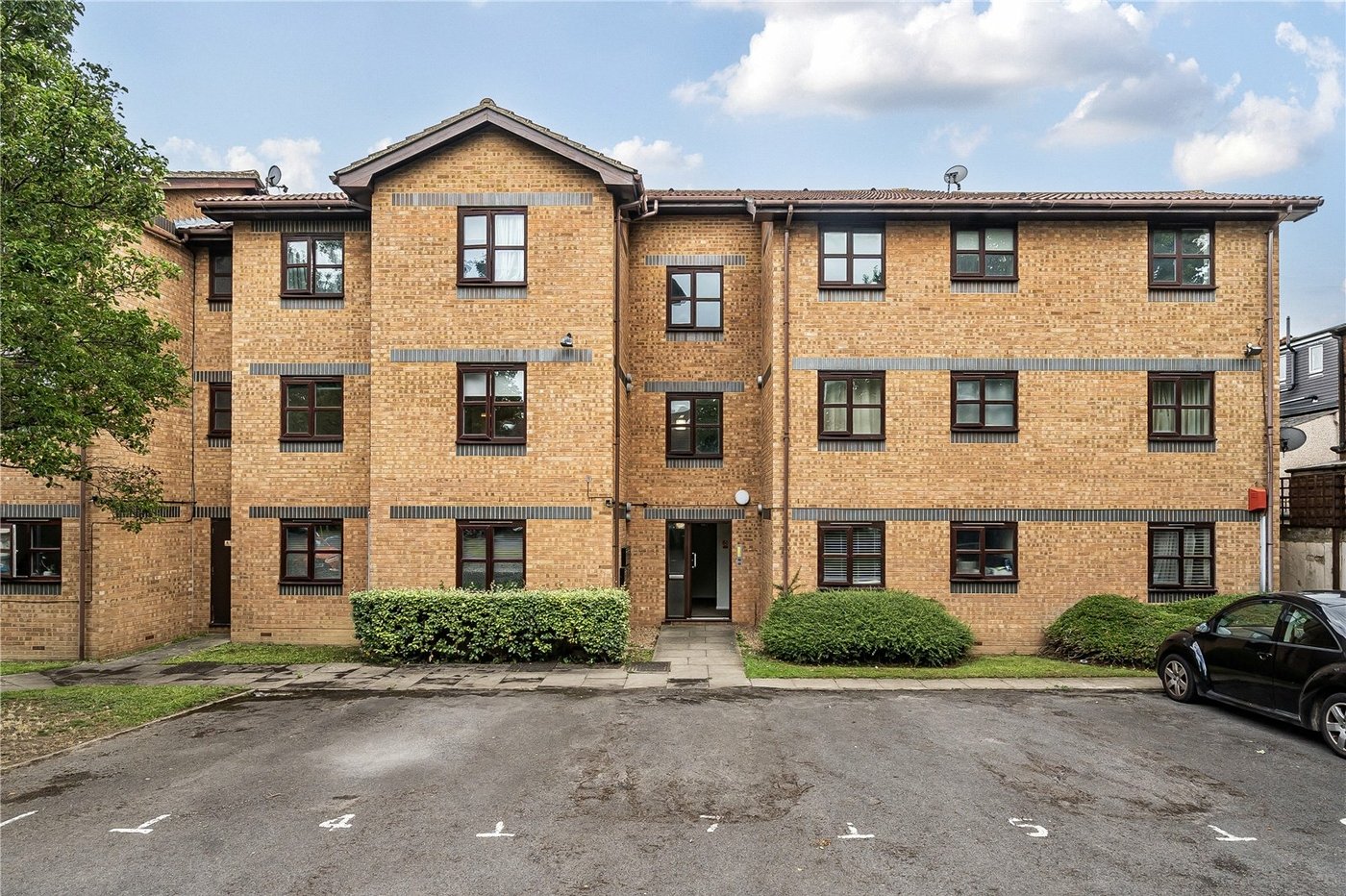 1 bedroom property to rent in  | Robinson Jackson