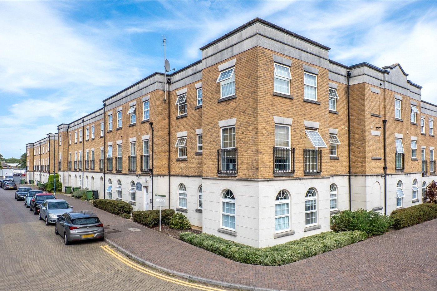2 bedroom property for sale in Maidstone | Robinson Michael & Jackson