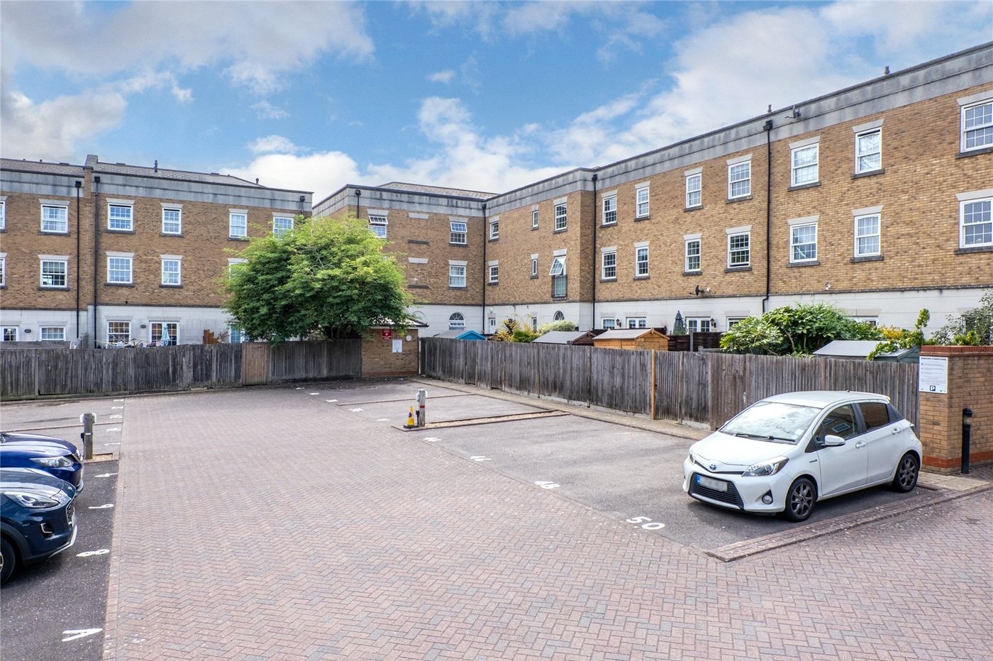 2 bedroom property for sale in Maidstone | Robinson Michael & Jackson
