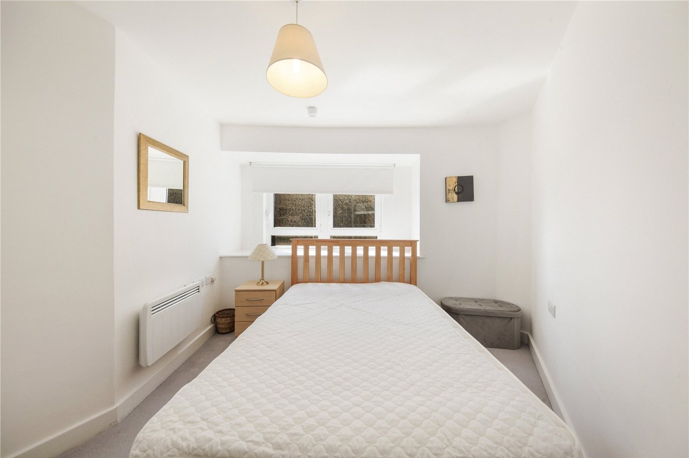 2 bedroom property for sale in London | Robinson Jackson