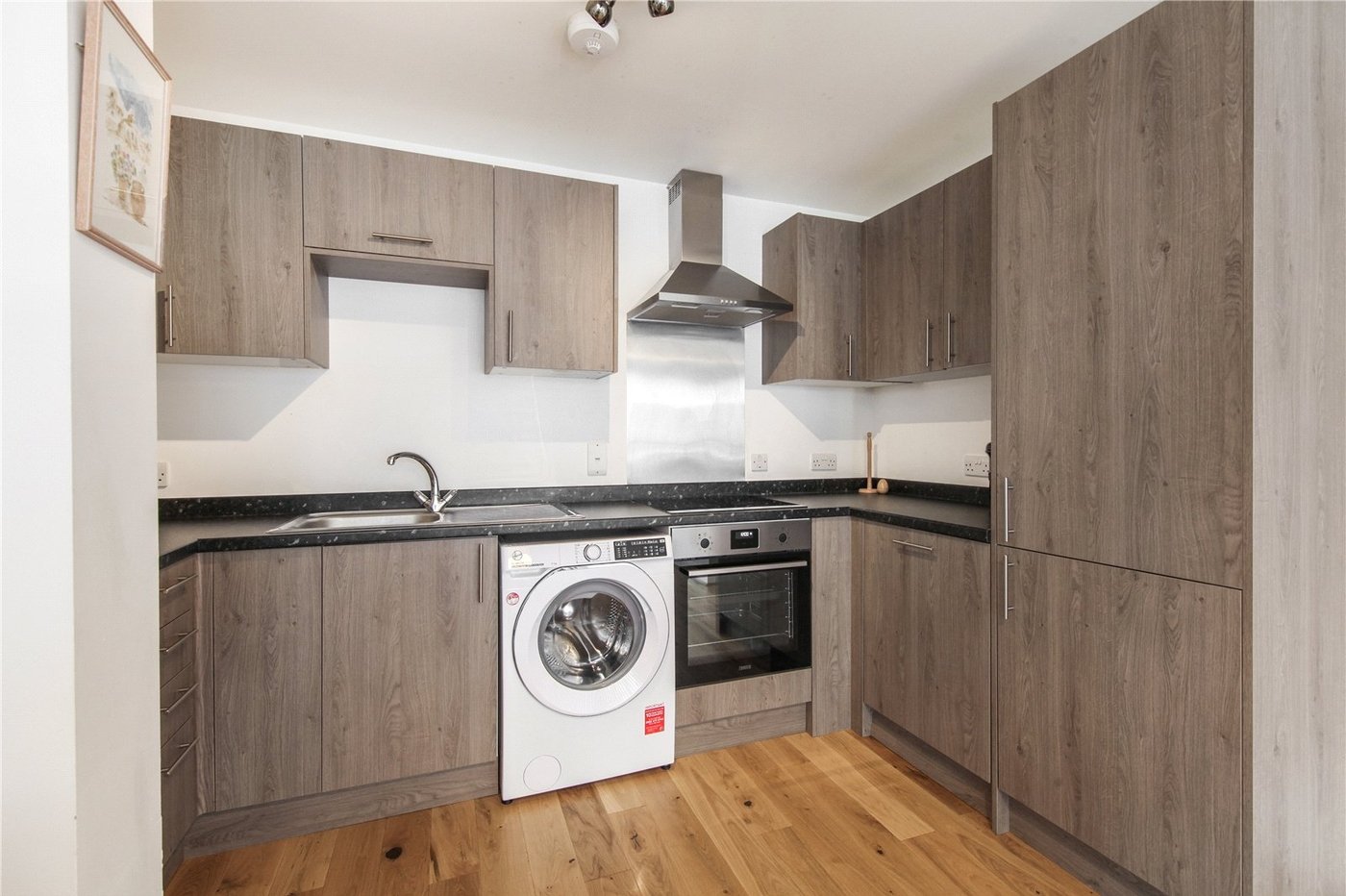 2 bedroom property for sale in London | Robinson Jackson
