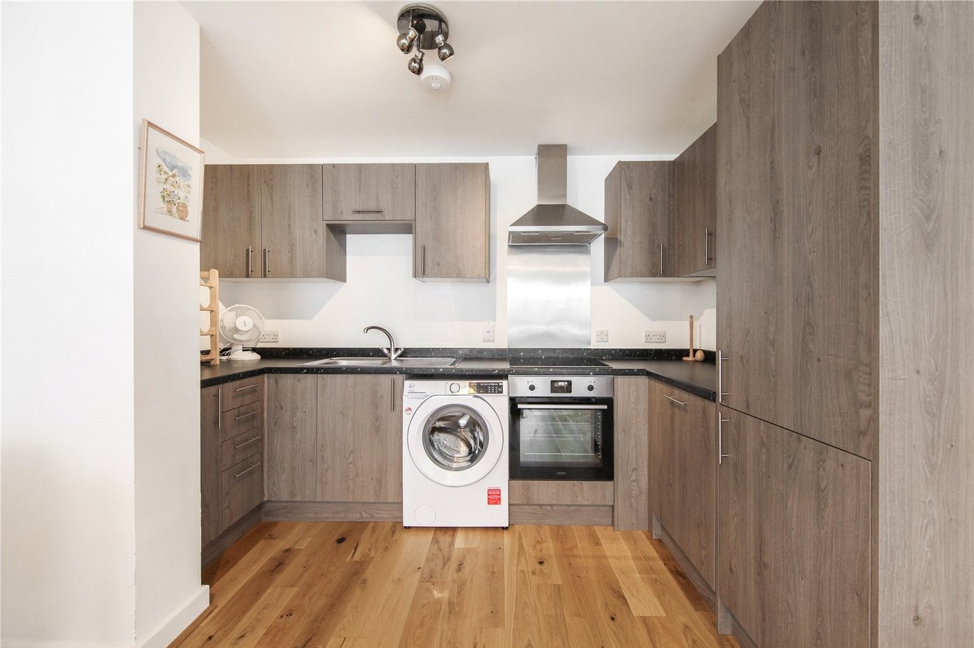 2 bedroom property for sale in London | Robinson Jackson