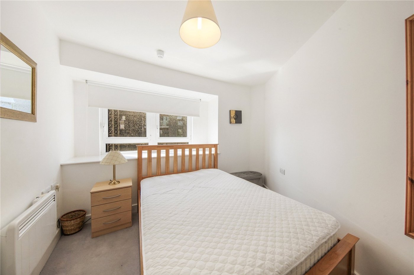 2 bedroom property for sale in London | Robinson Jackson