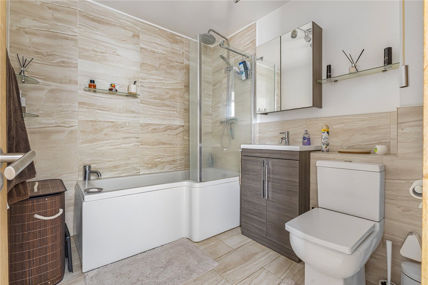 3 bedroom house for sale in Rainham | Robinson Michael & Jackson