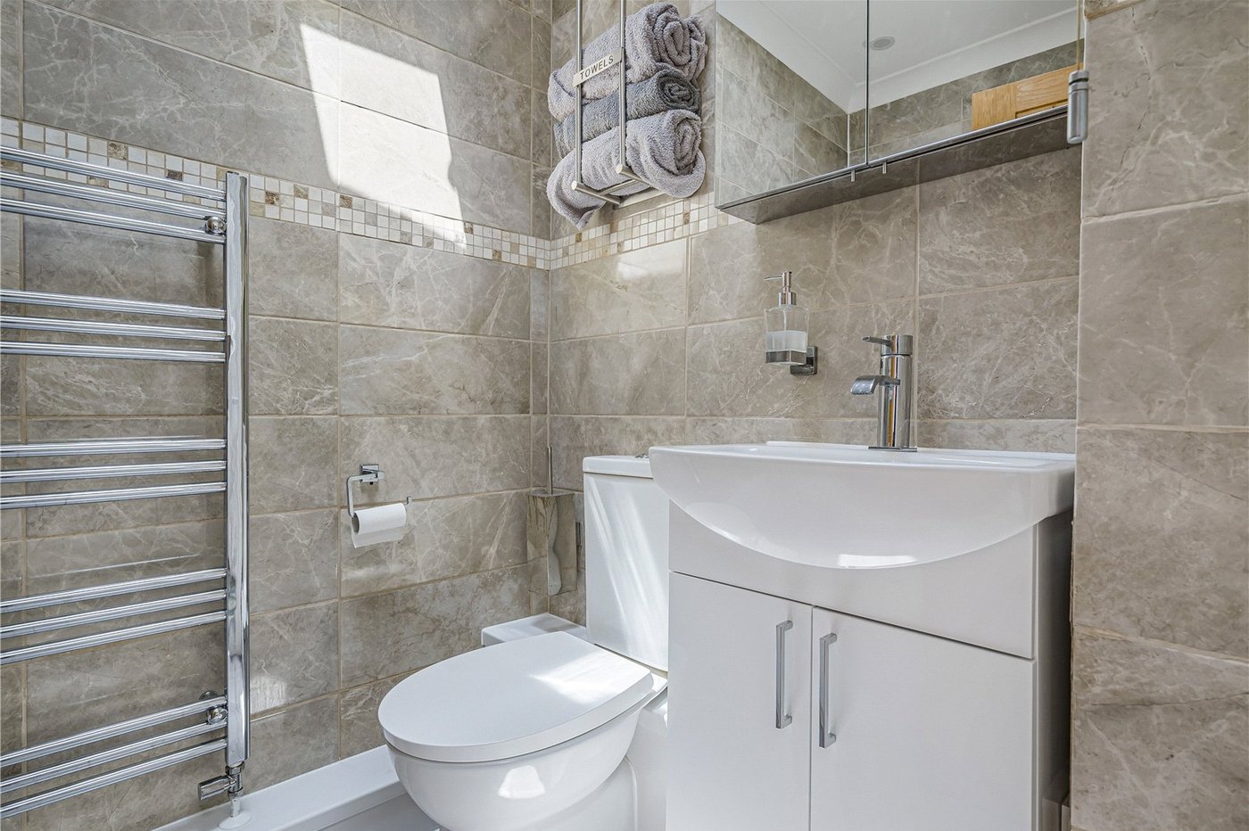 2 bedroom house for sale in Northfleet | Robinson Michael & Jackson
