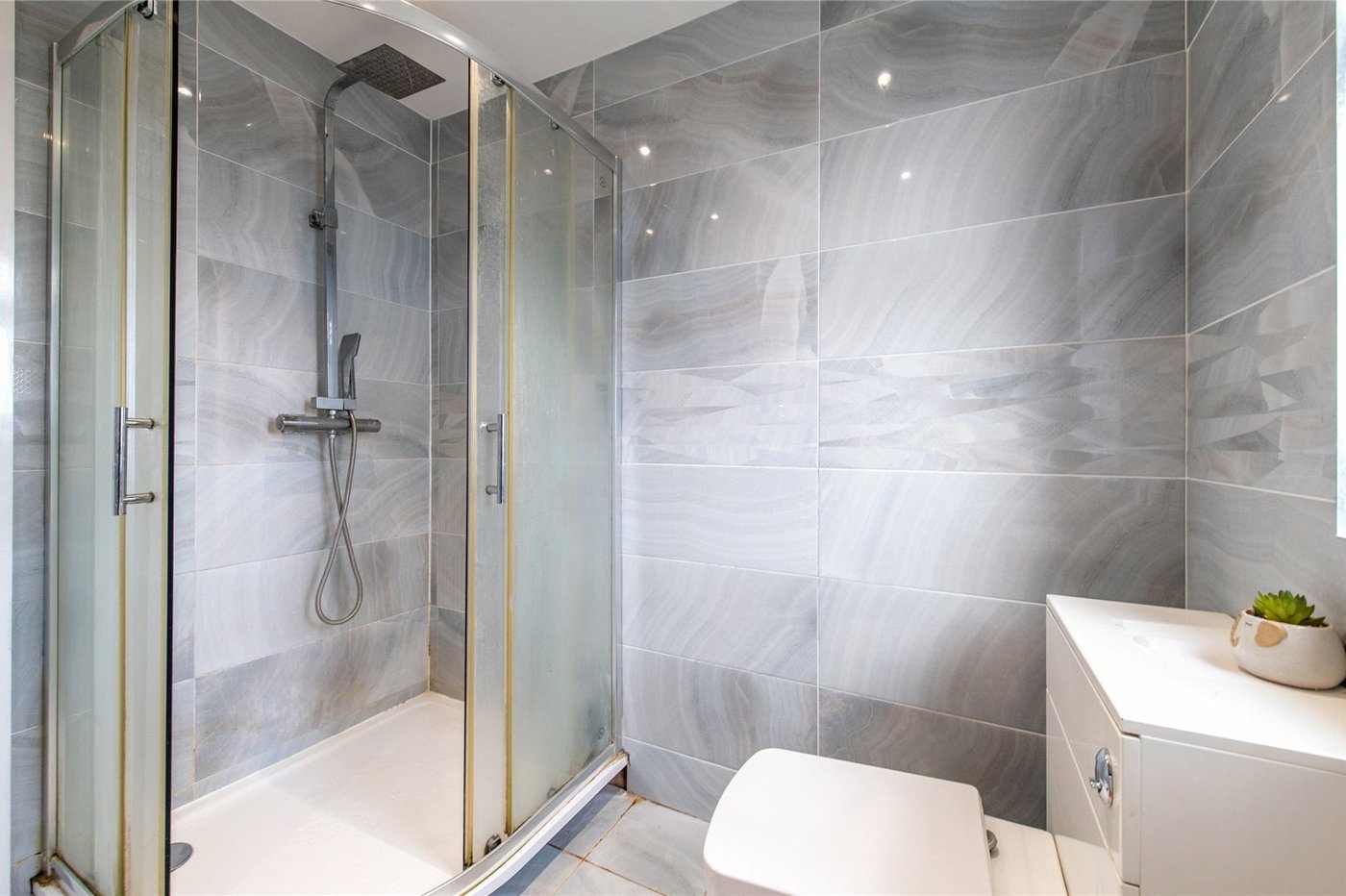 5 bedroom house for sale in Gravesend | Robinson Michael & Jackson