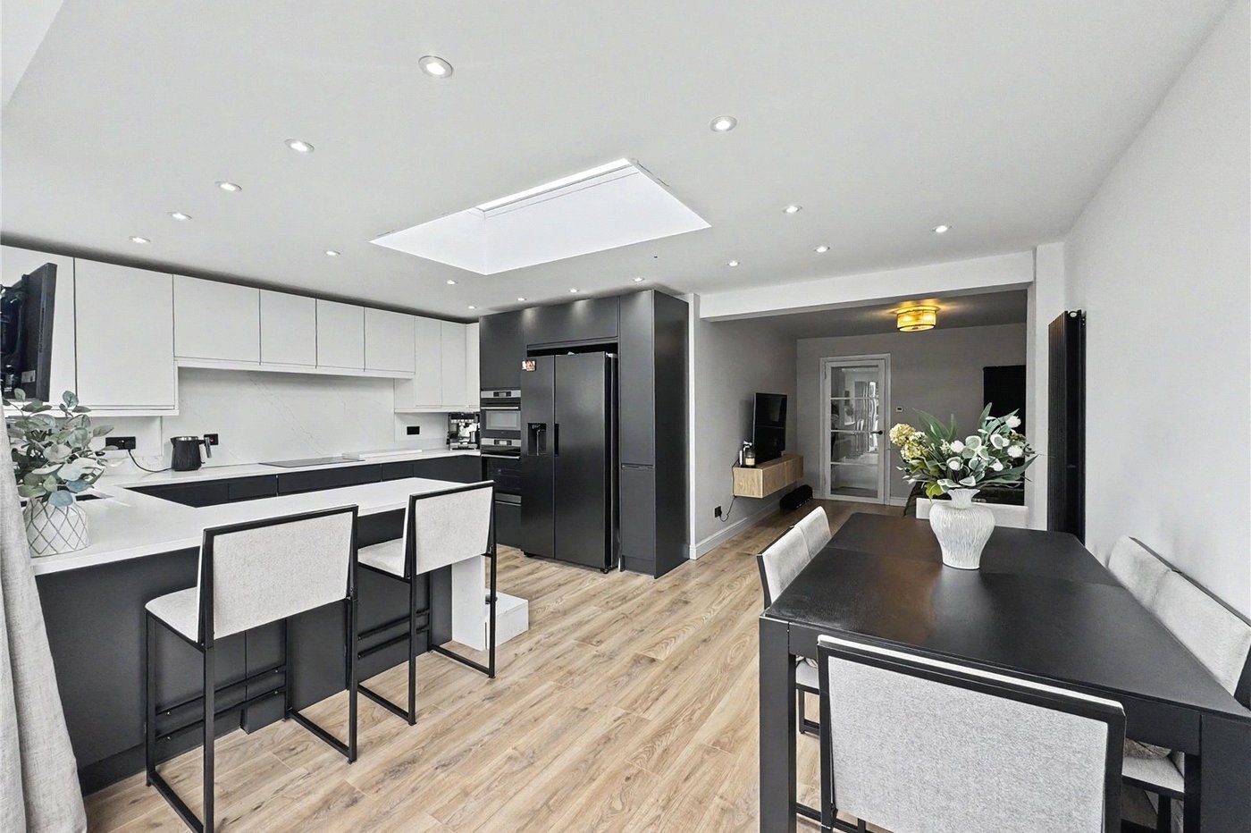 2 bedroom bungalow for sale in Rainham | Robinson Michael & Jackson