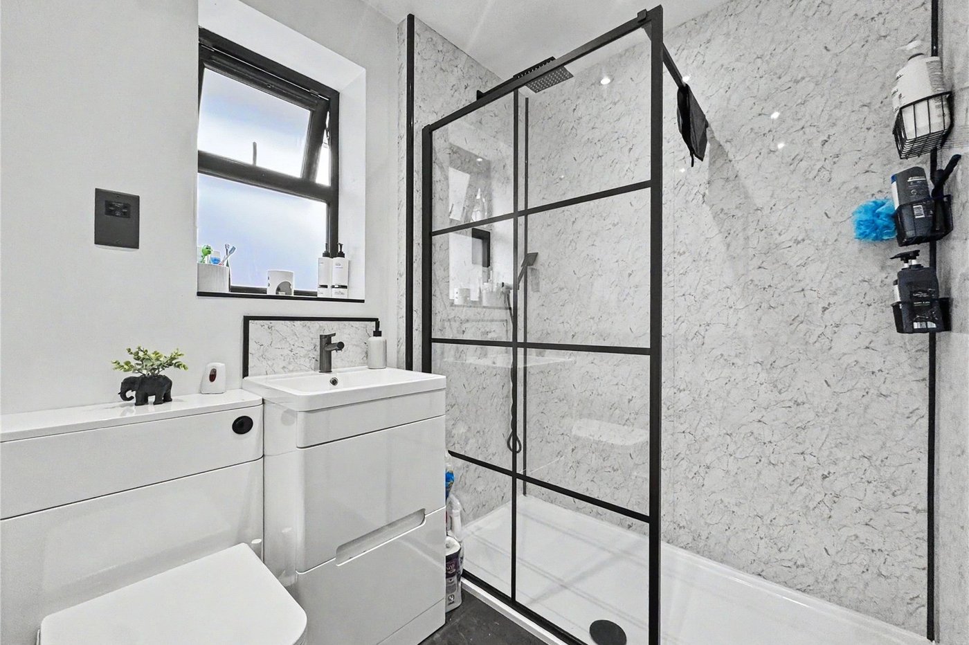 2 bedroom bungalow for sale in Rainham | Robinson Michael & Jackson