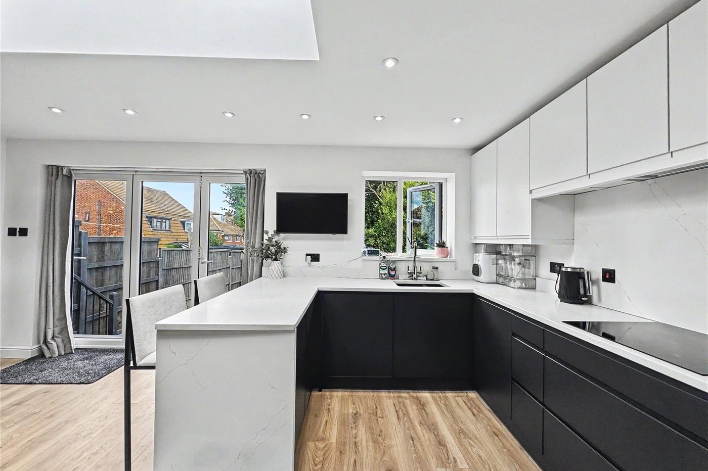 2 bedroom bungalow for sale in Rainham | Robinson Michael & Jackson