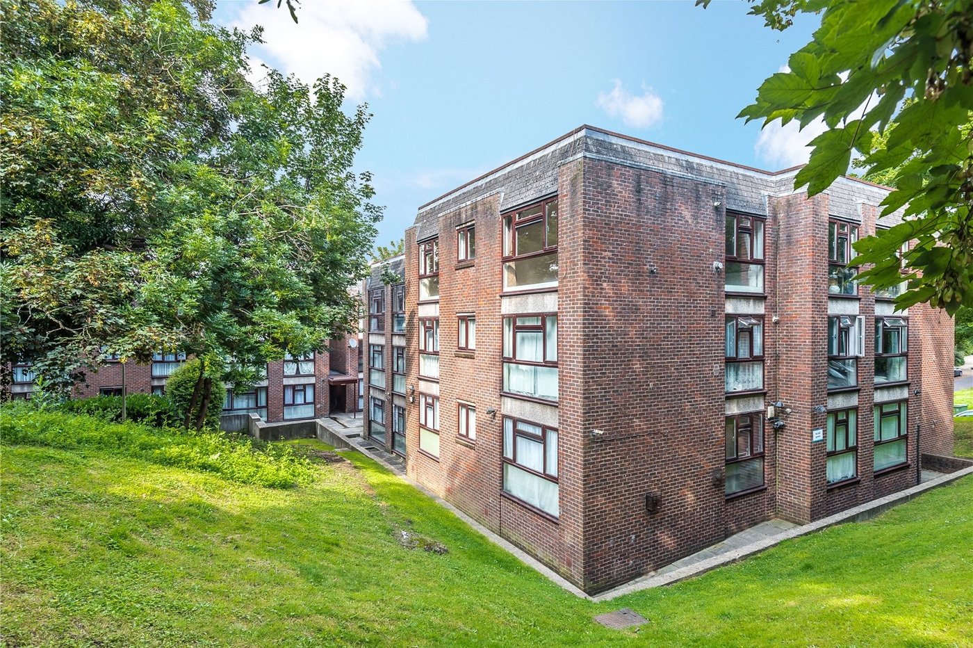 1 bedroom property for sale in Forest Hill | Robinson Jackson