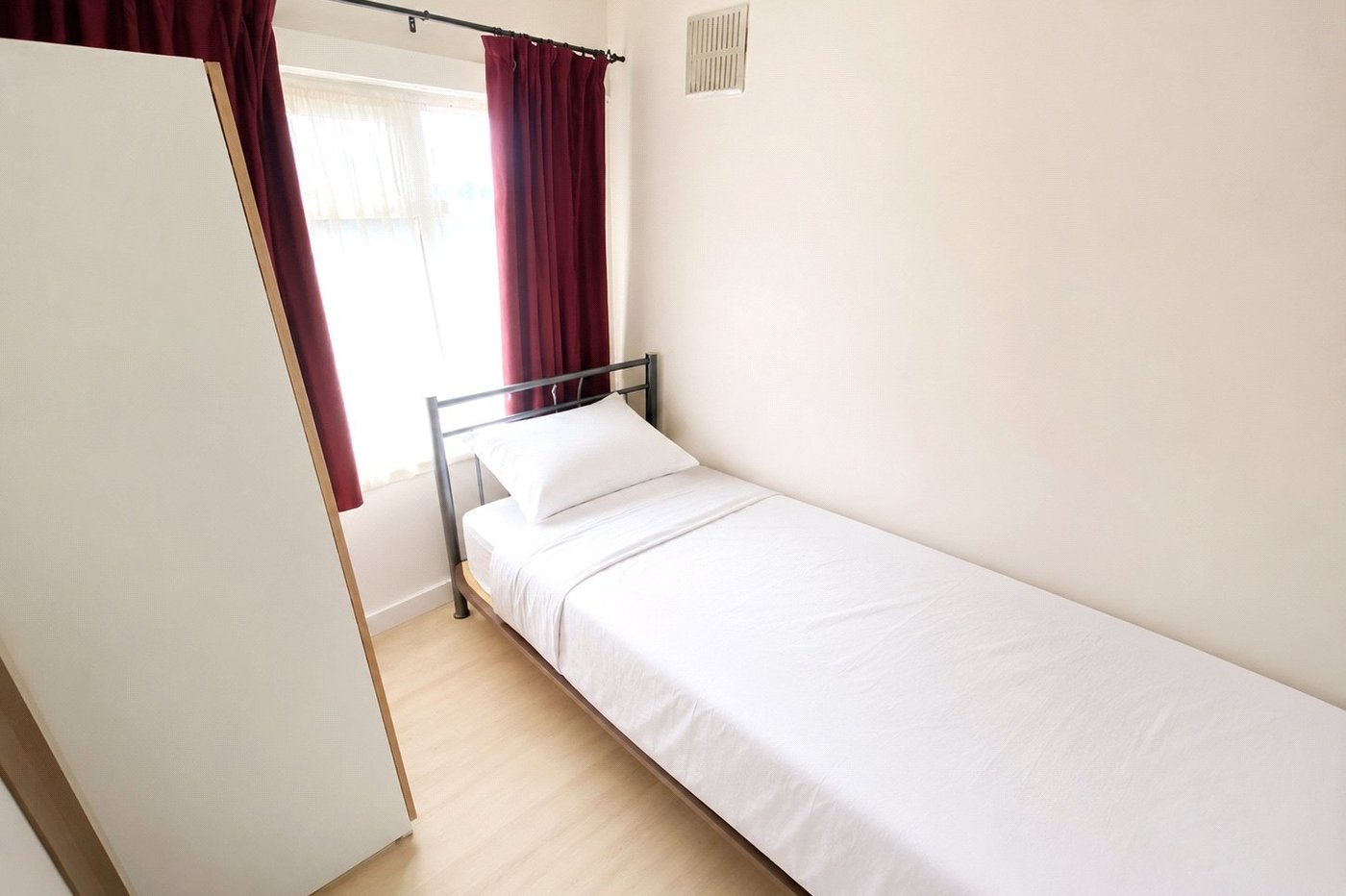 4 bedroom house for sale in Welling | Robinson Jackson