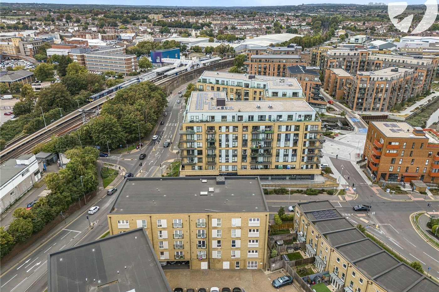 2 bedroom property for sale in Dartford | Robinson Jackson