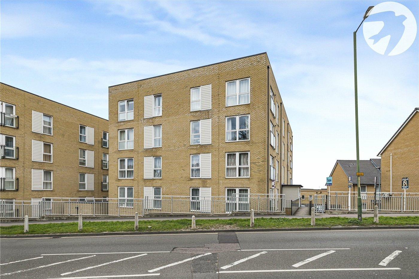 2 bedroom property for sale in Dartford | Robinson Jackson