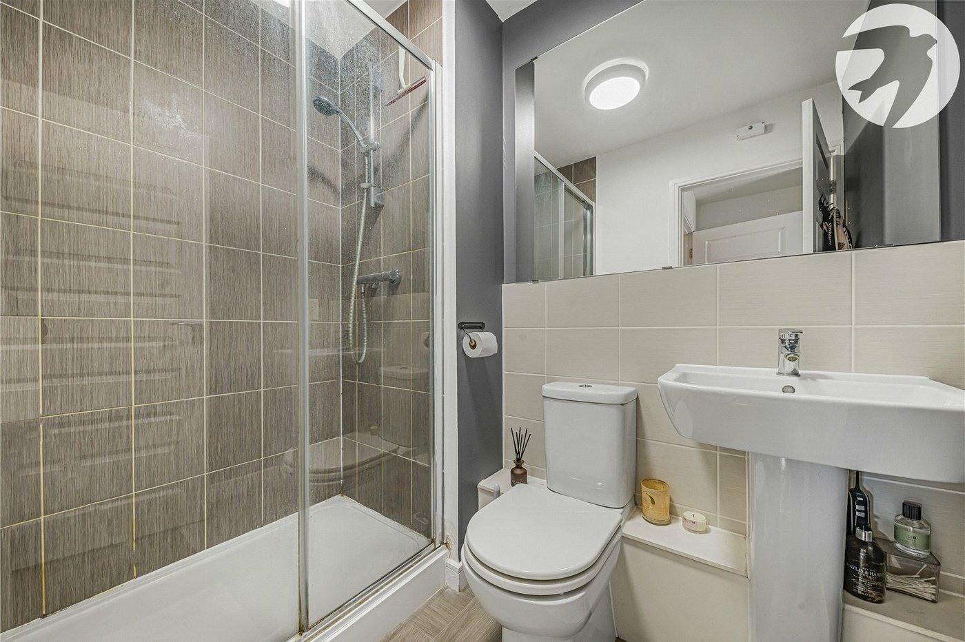 2 bedroom property for sale in Dartford | Robinson Jackson