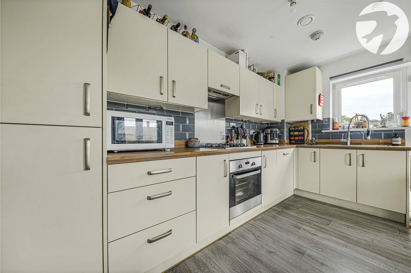 2 bedroom property for sale in Dartford | Robinson Jackson