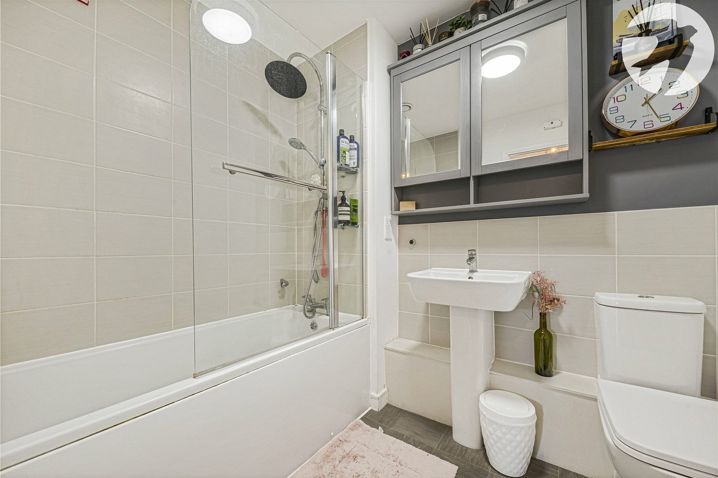 2 bedroom property for sale in Dartford | Robinson Jackson