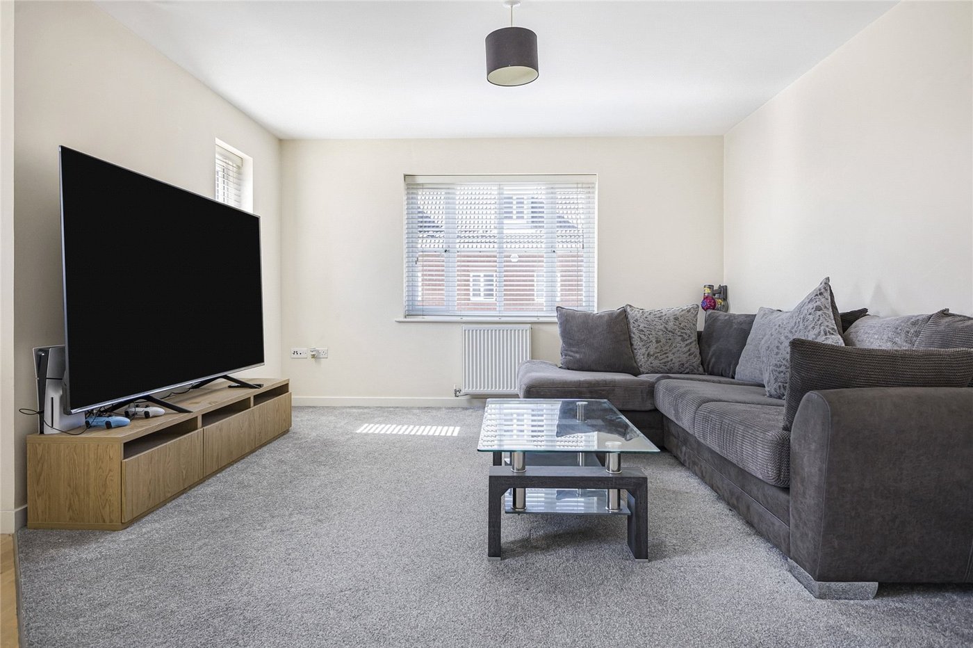 1 bedroom property for sale in Hoo | Robinson Michael & Jackson