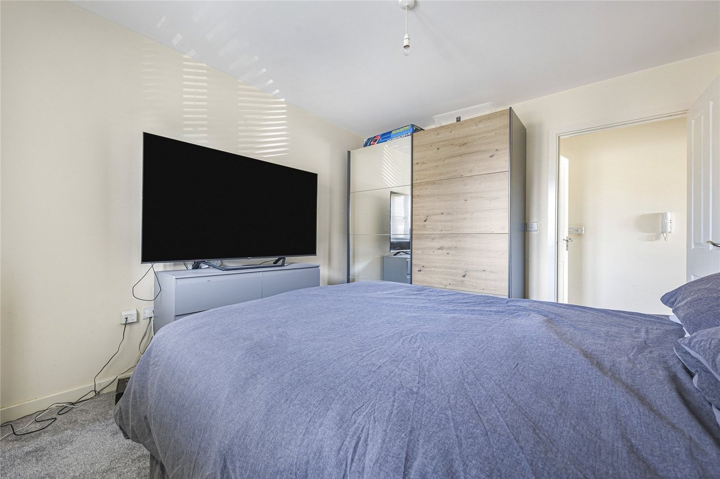 1 bedroom property for sale in Hoo | Robinson Michael & Jackson