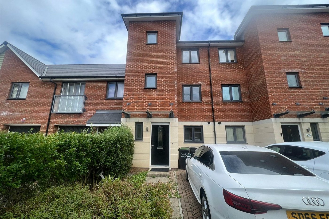 4 bedroom property for sale in Northfleet | Robinson Michael & Jackson