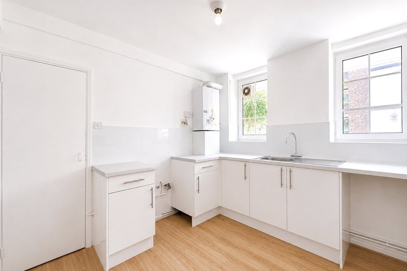2 bedroom property for sale in London | Robinson Jackson