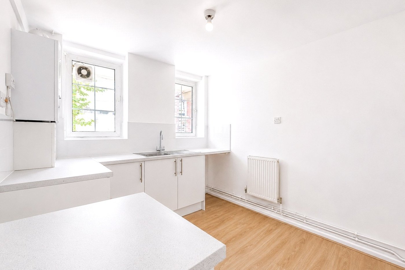 2 bedroom property for sale in London | Robinson Jackson