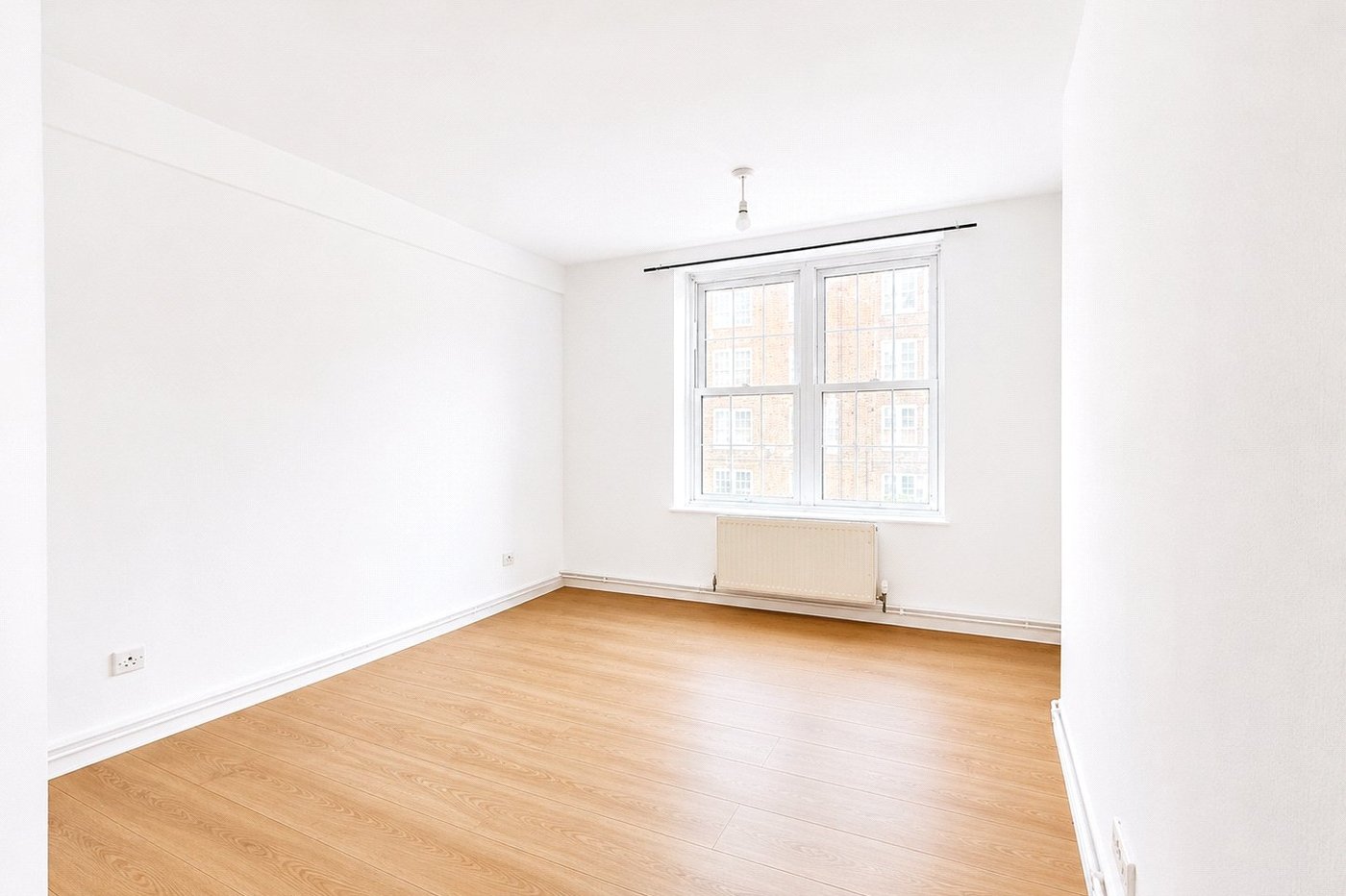 2 bedroom property for sale in London | Robinson Jackson